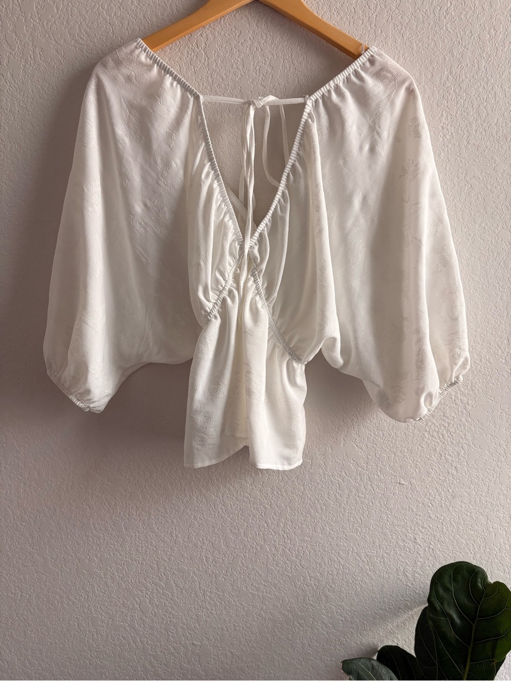 Boho Zara White Tie-Back Puff Sleeve Top small